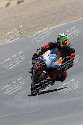 media/Apr-09-2023-SoCal Trackdays (Sun) [[333f347954]]/Turn 10 (115pm)/